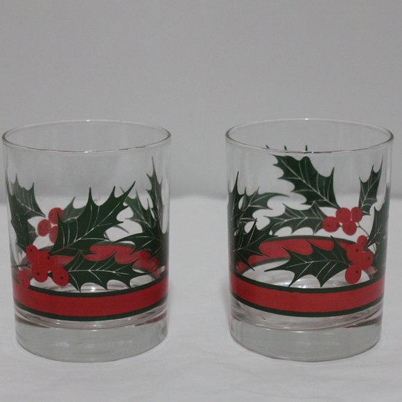 Set Of 2 Holly Christmas Glasses - Picture 3 of 7